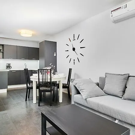 świstackiego By Renters Apartament
